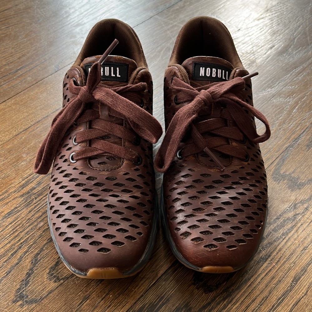 Nobull leather runner